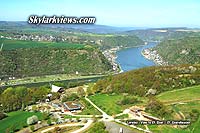 Blick über die Loreley auf den Rhein